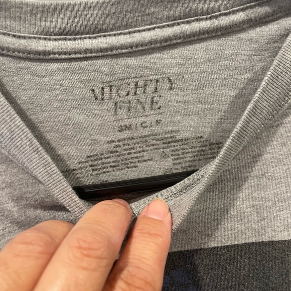 Mighty Fine Gray floral graphic tshirt - Picture 3 of 3